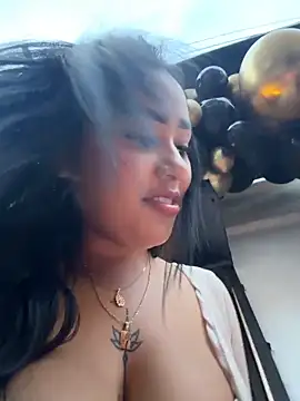 Luisa Fernandaa online show from May 23, 2026, 11:09 pm