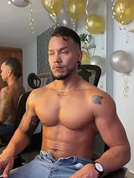 ARON TAYLER01 online show from March 2, 2025, 4:32 pm