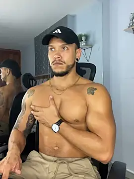 ARON TAYLER01 online show from March 15, 2025, 3:59 pm