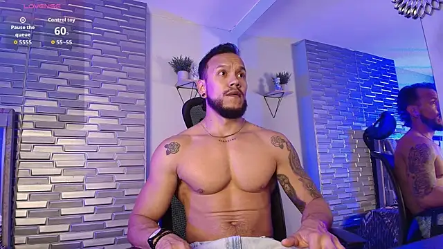 ARON TAYLER01 online show from March 24, 2026, 10:20 am