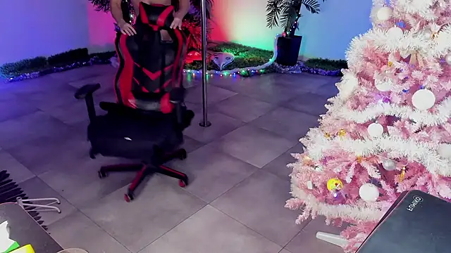 Snapshot of dirty-boss chatting on December 22, 2024, 7:31 pm dirty-boss online show from December 22, 2024, 7:31 pm