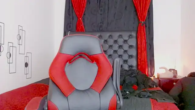 misslombana online show from September 14, 2025, 4:33 am