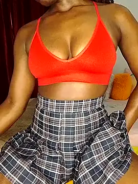 Snapshot of NicRaisaa chatting on October 3, 2025, 11:18 am NicRaisaa online show from October 3, 2025, 11:18 am