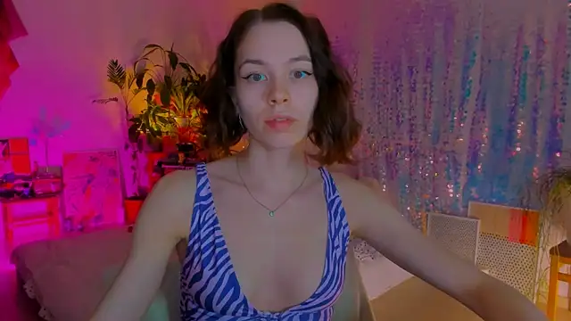 poli   online show from March 6, 2025, 9:09 pm