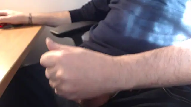 Snapshot of 3lr0nde chatting on February 6, 2025, 1:43 pm 3lr0nde online show from February 6, 2025, 1:43 pm