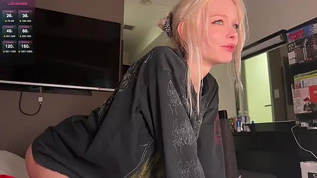 Snapshot of neon_demon chatting on December 31, 2024, 1:36 am neon demon online show from December 31, 2024, 1:36 am