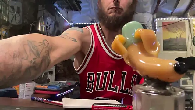 CloudDadddyyy420 online show from October 28, 2025, 3:25 pm