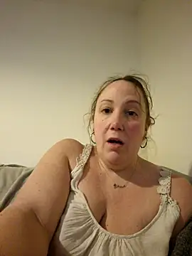 Wisie Cutie online show from January 19, 2025, 9:45 pm