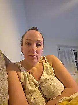 Snapshot of Wisie_Cutie chatting on February 26, 2026, 7:13 pm Wisie Cutie online show from February 26, 2026, 7:13 pm