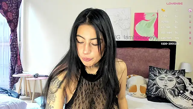 Snapshot of Thedollhoney chatting on March 21, 2026, 3:04 pm Thedollhoney online show from March 21, 2026, 3:04 pm