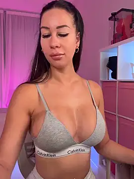 Meliazz online show from June 14, 2026, 7:21 am
