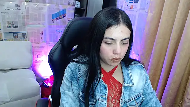 i am nina  online show from November 20, 2025, 11:48 pm