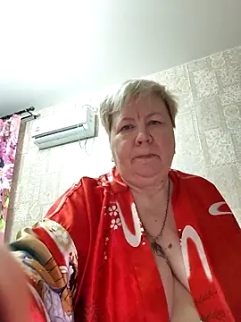 EffectFiona online show from December 1, 2025, 10:48 pm