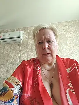 EffectFiona online show from May 12, 2026, 4:31 am