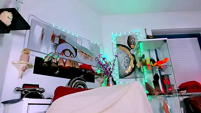 Snapshot of 2bigass4_u chatting on March 27, 2026, 8:26 am 2bigass4 u online show from March 27, 2026, 8:26 am