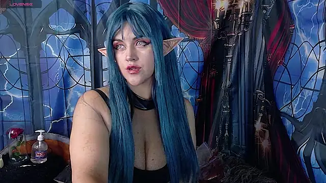 Snapshot of cristina_blu21 chatting on June 18, 2026, 11:14 am cristina blu21 online show from June 18, 2026, 11:14 am