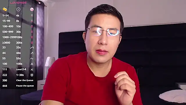 Snapshot of andrewmhilton_ chatting on February 12, 2025, 7:35 pm andrewmhilton  online show from February 12, 2025, 7:35 pm