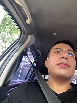 Snapshot of andrewmhilton_ chatting on March 8, 2025, 2:40 pm andrewmhilton  online show from March 8, 2025, 2:40 pm