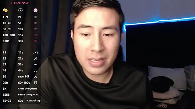 Snapshot of andrewmhilton_ chatting on September 9, 2025, 6:02 am andrewmhilton  online show from September 9, 2025, 6:02 am