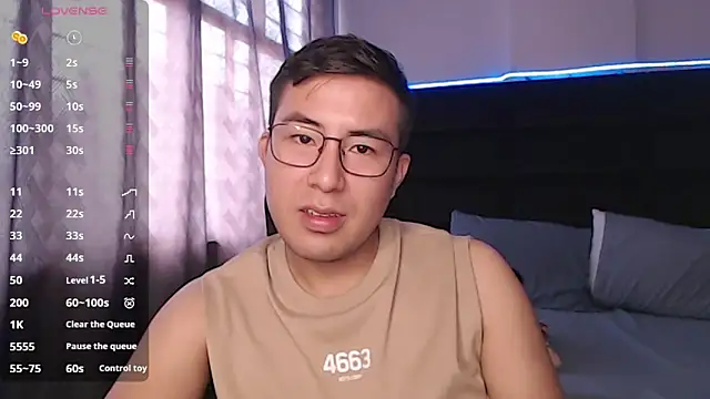 Snapshot of andrewmhilton_ chatting on September 26, 2025, 4:55 pm andrewmhilton  online show from September 26, 2025, 4:55 pm