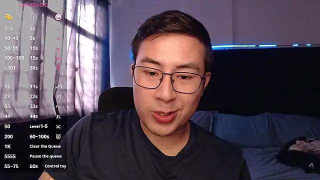 andrewmhilton  online show from November 11, 2025, 9:26 pm