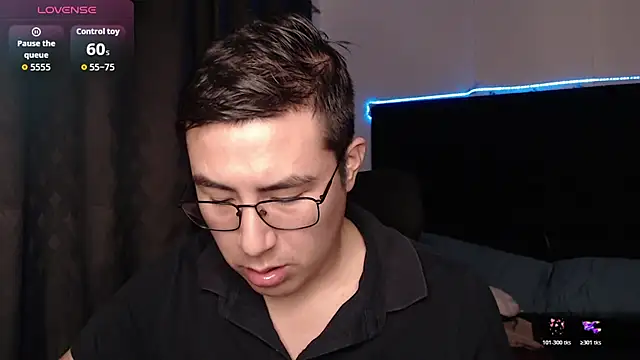 andrewmhilton  online show from February 8, 2026, 6:17 am