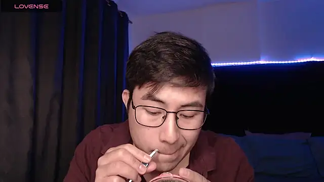 andrewmhilton  online show from March 13, 2026, 5:36 am