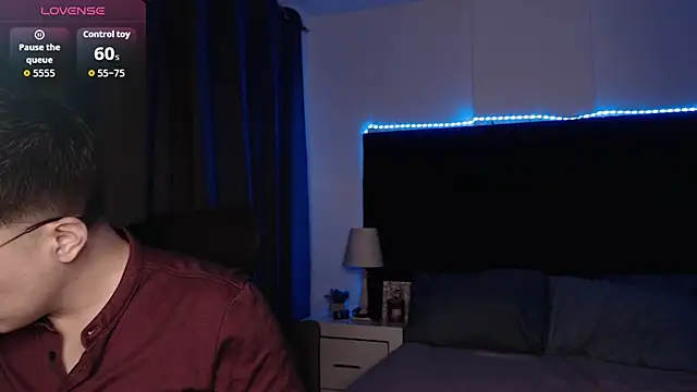 Snapshot of andrewmhilton_ chatting on June 6, 2026, 5:01 am andrewmhilton online show from June 6, 2026, 5:01 am
