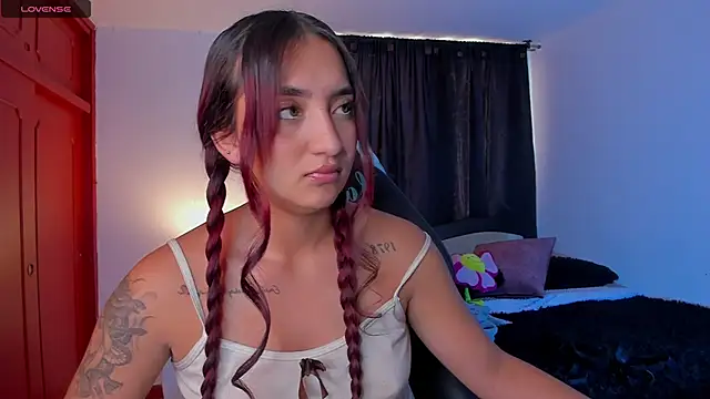 Snapshot of _Tammyy chatting on December 11, 2024, 7:14 pm  Tammyy online show from December 11, 2024, 7:14 pm