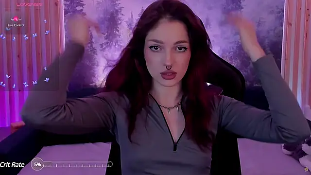 Snapshot of BratzieDarsie chatting on December 14, 2024, 8:23 am BratzieDarsie online show from December 14, 2024, 8:23 am