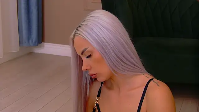 Snapshot of Bailey_Rush chatting on February 19, 2026, 8:27 pm Bailey Rush online show from February 19, 2026, 8:27 pm