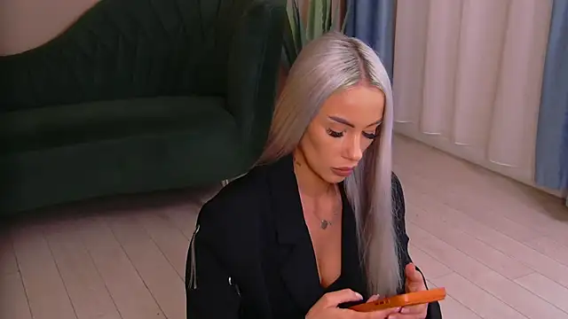 Snapshot of Bailey_Rush chatting on May 1, 2026, 4:00 pm Bailey Rush online show from May 1, 2026, 4:00 pm