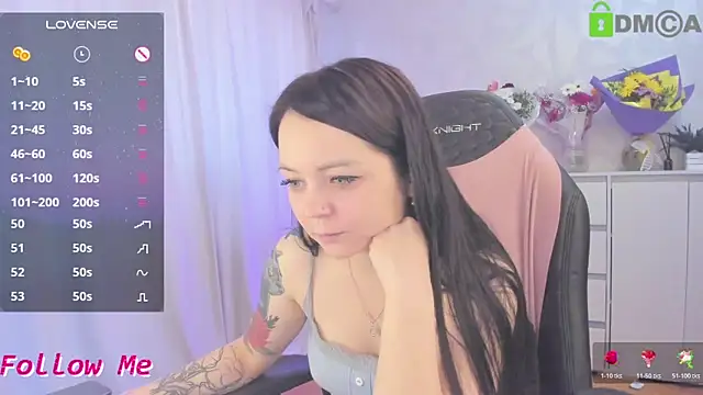 Snapshot of AnnyHoney_ chatting on April 21, 2026, 2:01 pm AnnyHoney online show from April 21, 2026, 2:01 pm