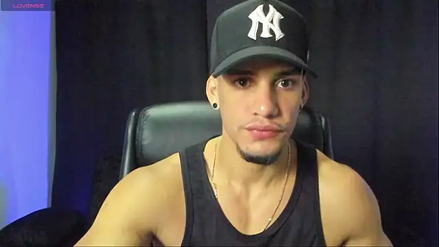 jhonnysnow17 online show from September 18, 2025, 12:40 pm