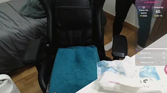 Snapshot of cutehairymacho chatting on January 5, 2025, 7:49 am cutehairymacho online show from January 5, 2025, 7:49 am