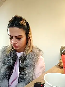 TiffanyMaze online show from April 6, 2026, 6:25 am