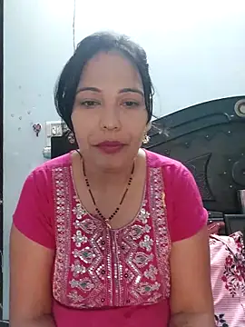 Snapshot of Poojabhabi101 chatting on October 13, 2025, 7:19 am Poojabhabi101 online show from October 13, 2025, 7:19 am