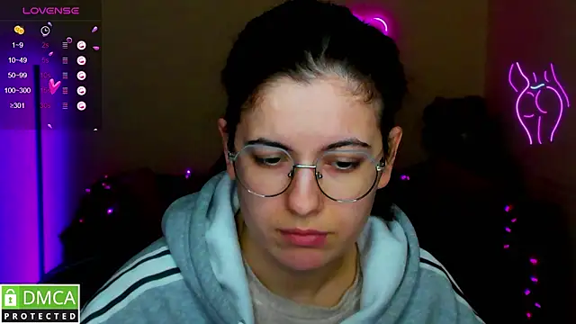 Aminabeatris online show from February 27, 2026, 6:24 am