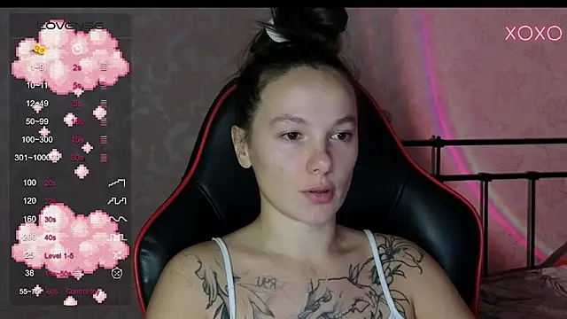 Snapshot of lil_luna_x chatting on December 13, 2024, 5:21 pm lil luna x online show from December 13, 2024, 5:21 pm