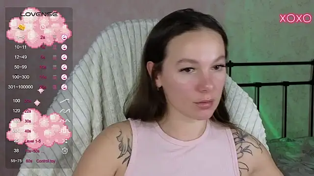 Snapshot of lil_luna_x chatting on February 17, 2025, 12:59 pm lil luna x online show from February 17, 2025, 12:59 pm