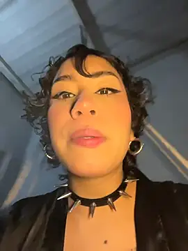 ZahaRoseee online show from March 28, 2026, 11:59 pm