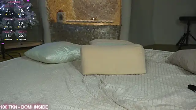 Snapshot of LanaLee chatting on January 16, 2025, 12:45 am LanaLee online show from January 16, 2025, 12:45 am