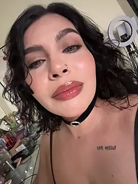 GigiiStone online show from March 15, 2026, 7:42 pm