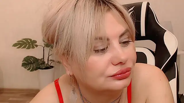 Lola Richie online show from March 10, 2026, 5:12 am