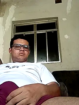 Snapshot of Novin18RJ chatting on February 20, 2025, 2:13 pm Novin18RJ online show from February 20, 2025, 2:13 pm