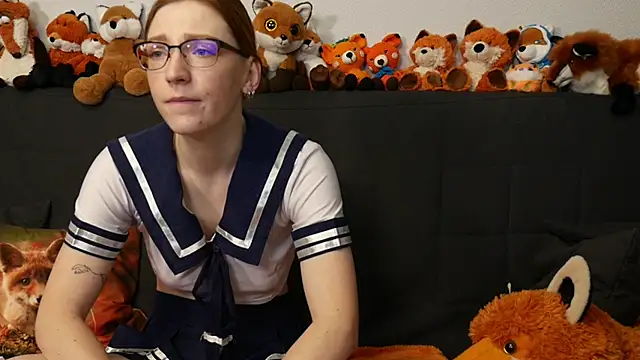 FinaFoxy online show from August 6, 2026, 9:33 am