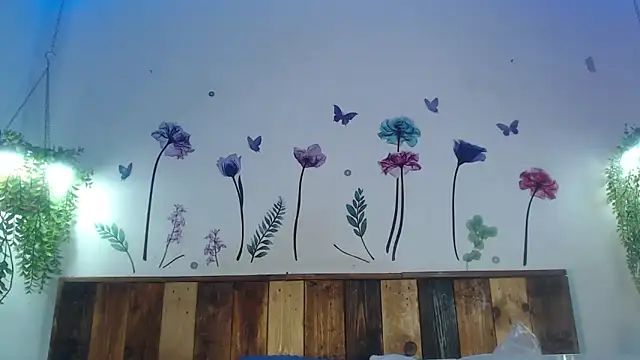 DaMikaela  online show from February 3, 2025, 10:00 pm