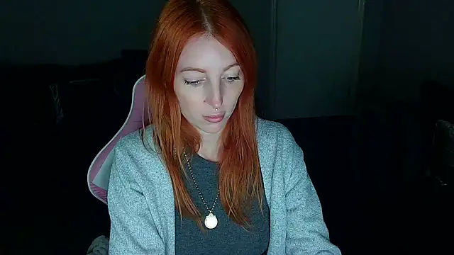 Snapshot of Red_firesquirt chatting on February 7, 2025, 2:37 pm Red firesquirt online show from February 7, 2025, 2:37 pm