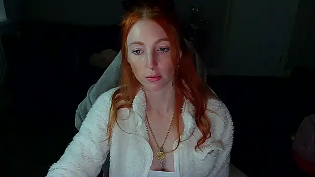 Snapshot of Red_firesquirt chatting on February 10, 2025, 2:48 pm Red firesquirt online show from February 10, 2025, 2:48 pm
