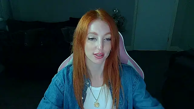 Snapshot of Red_firesquirt chatting on February 28, 2025, 2:31 pm Red firesquirt online show from February 28, 2025, 2:31 pm